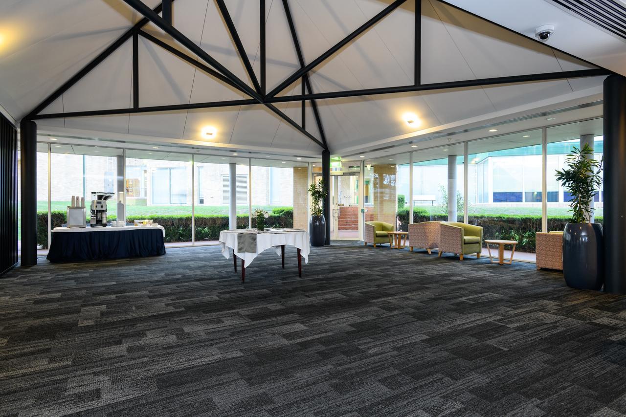 Lakeside Hotel And Conference Centre Sydney Bagian luar foto