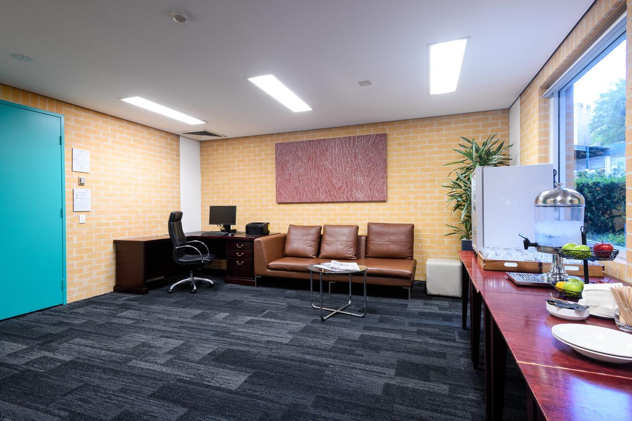 Lakeside Hotel And Conference Centre Sydney Bagian luar foto